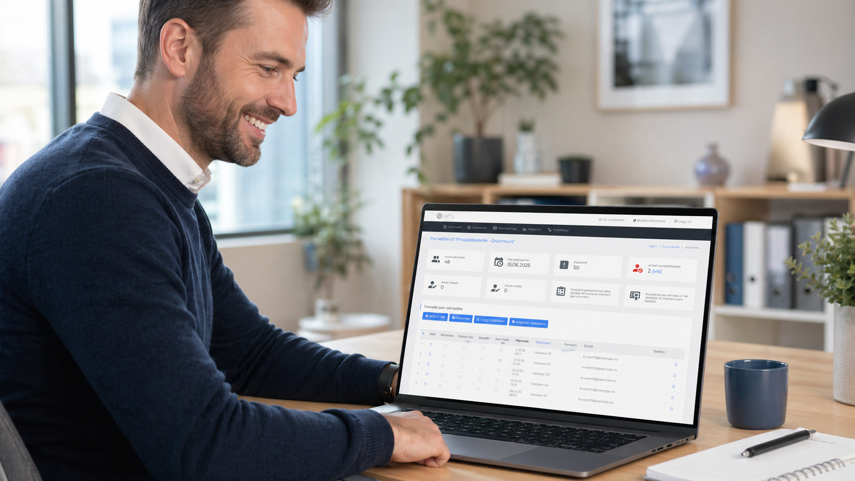 Kursadministrator bruker kurspaamelding.no på laptop